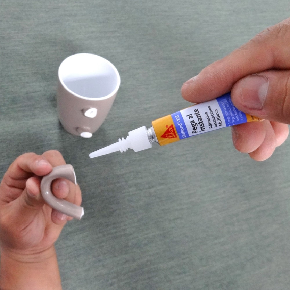 Adhesivo Instantáneo Multiusos SikaBond®-123 Pega al Instante
